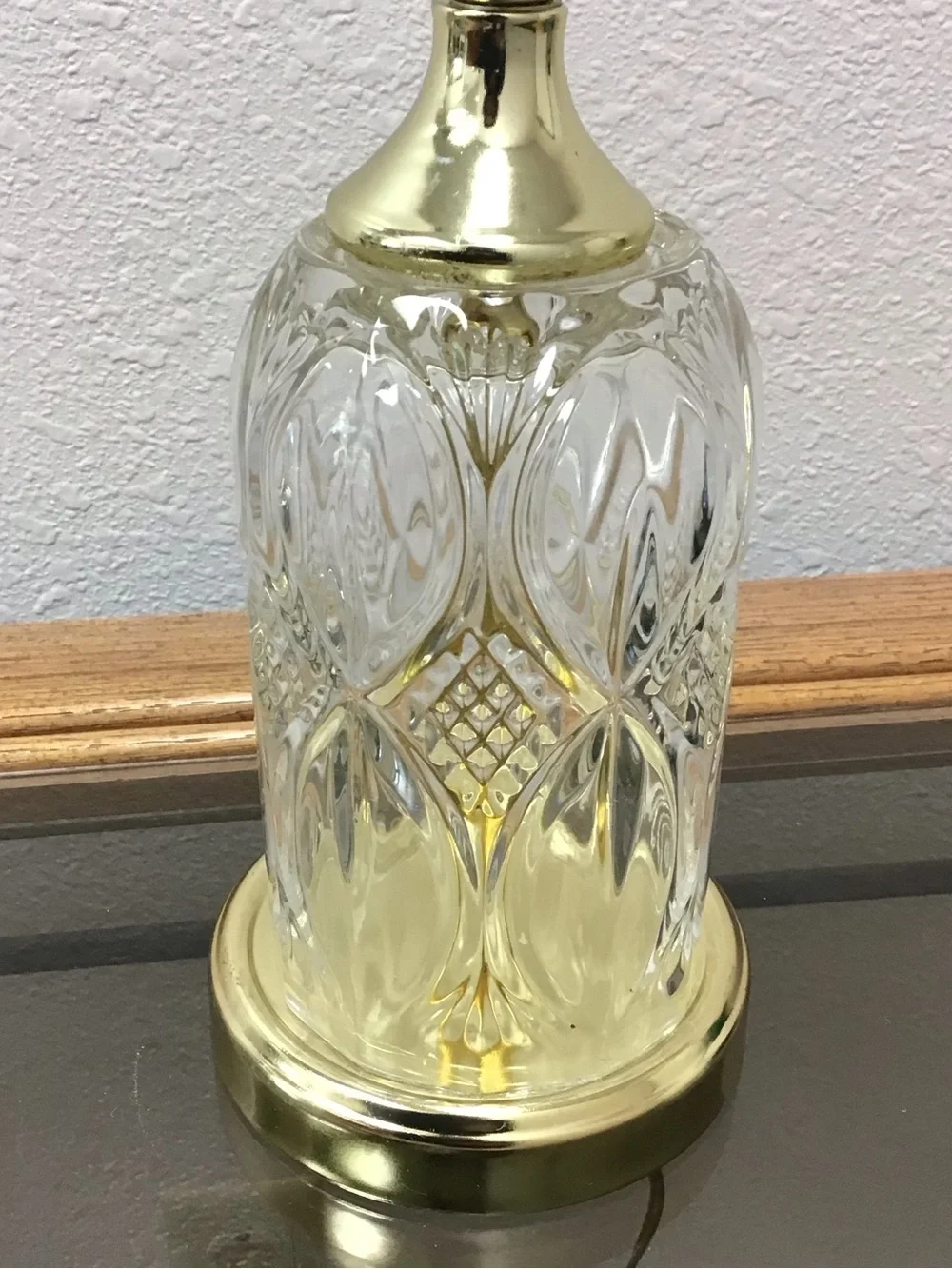 Vintage Cut Glass Accent Lamp (9”)